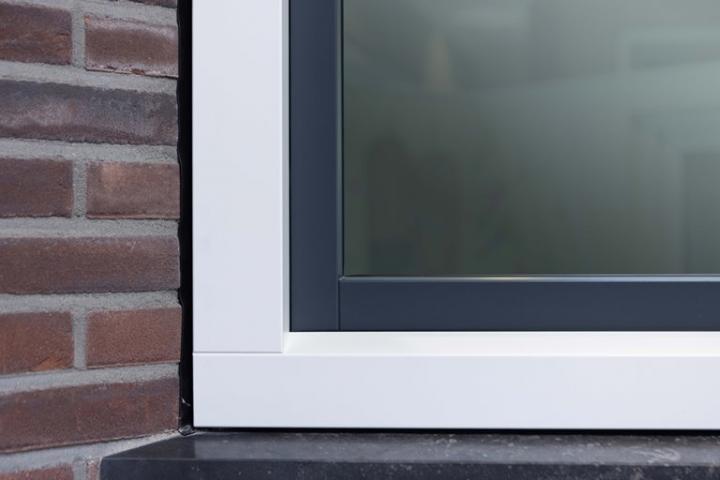 Châssis/Fenêtre en pvc - Brick, Black windows, Outdoor decor